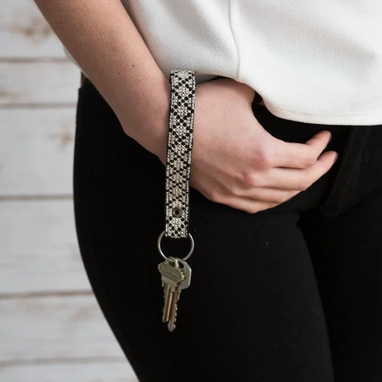 Hand-Made Embroidery Tatreez Tribal Keychain - White